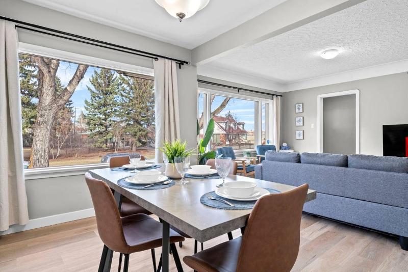 Modern House-3BR/Spacious good for 8/Free Parking - image 14