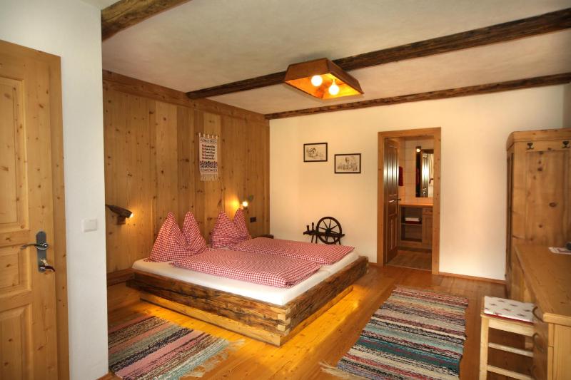 Comfort Two-Bedroom Apartment with Terrace image 2