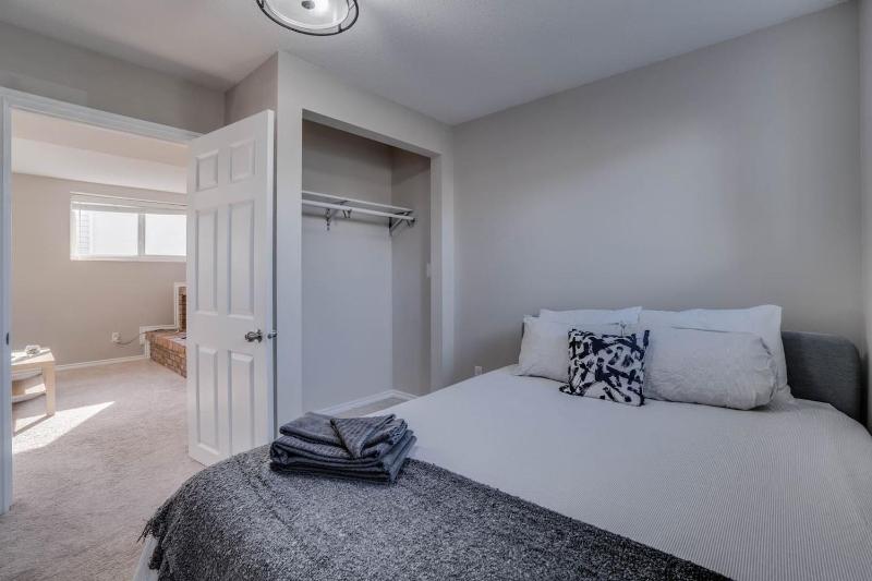 Edmonton House w/5BR/3BA/2Kitchens & Fenced Yard - image 35