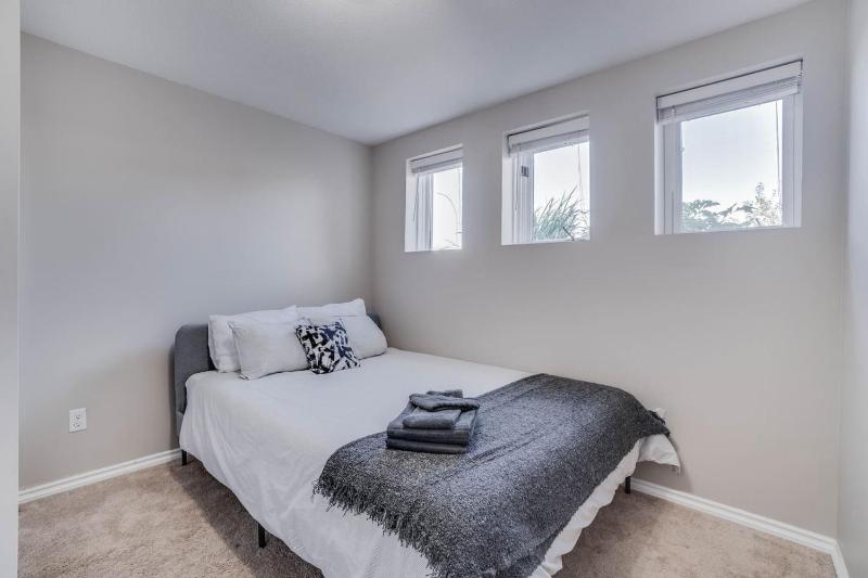 Edmonton House w/5BR/3BA/2Kitchens & Fenced Yard - image 50