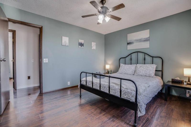 Edmonton House w/5BR/3BA/2Kitchens & Fenced Yard - image 17
