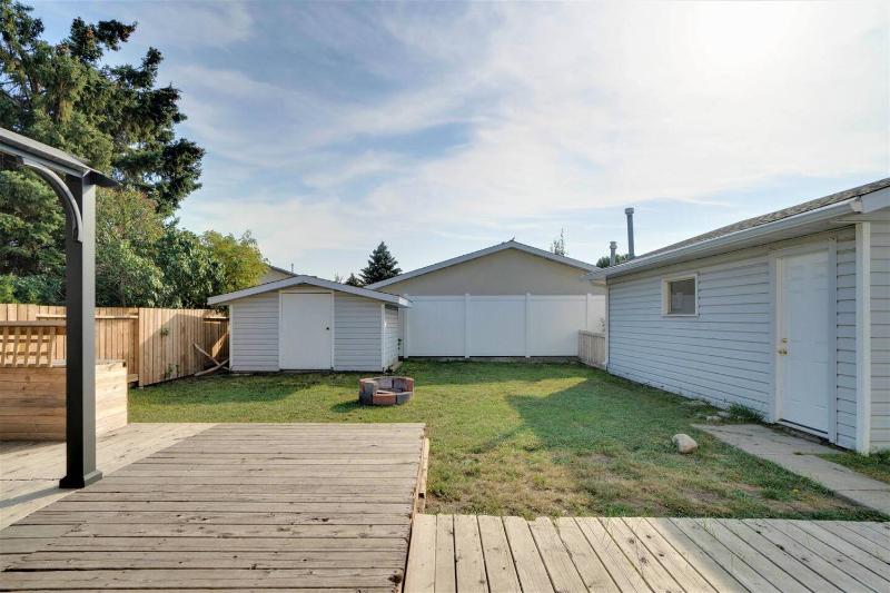 Edmonton House w/5BR/3BA/2Kitchens & Fenced Yard - image 48
