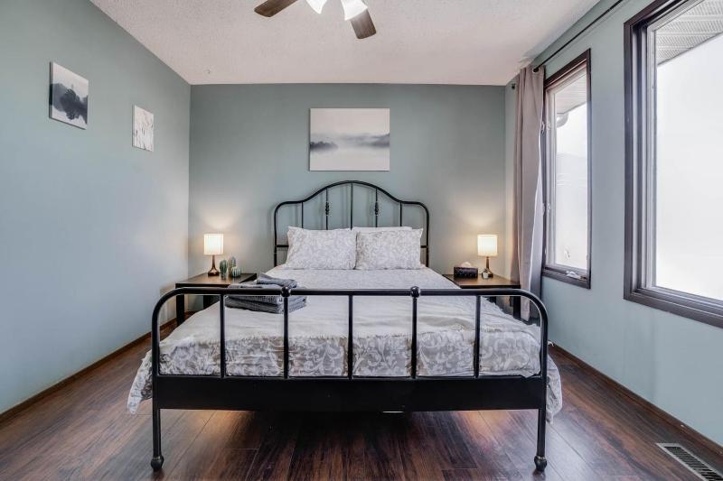 Edmonton House w/5BR/3BA/2Kitchens & Fenced Yard - image 21