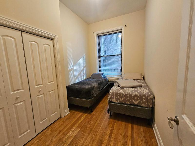 Gold Coast DOWNTOWN CHICAGO Sleeps 20 - image 8