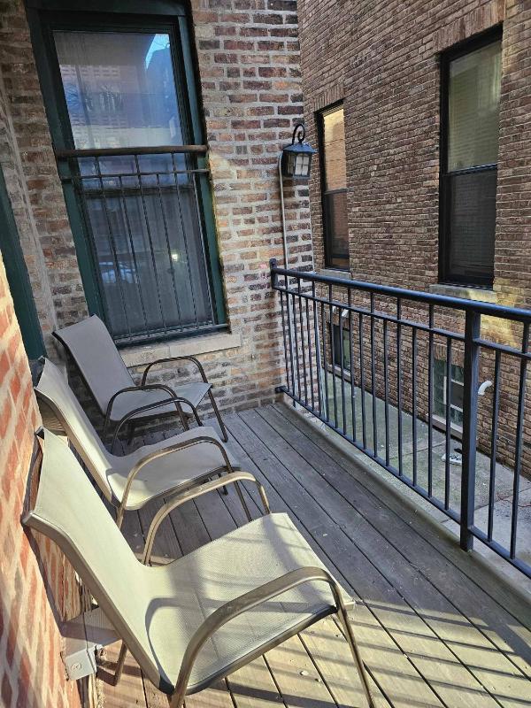 Gold Coast DOWNTOWN CHICAGO Sleeps 20 - image 13