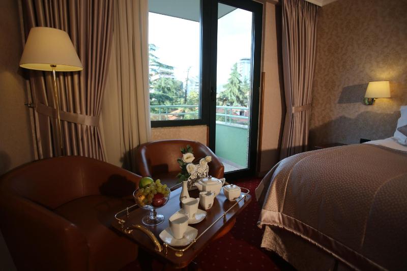 Triple Room image 3