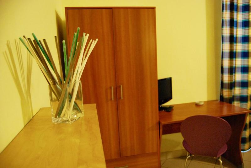 Double Room with Shared Bathroom image 4