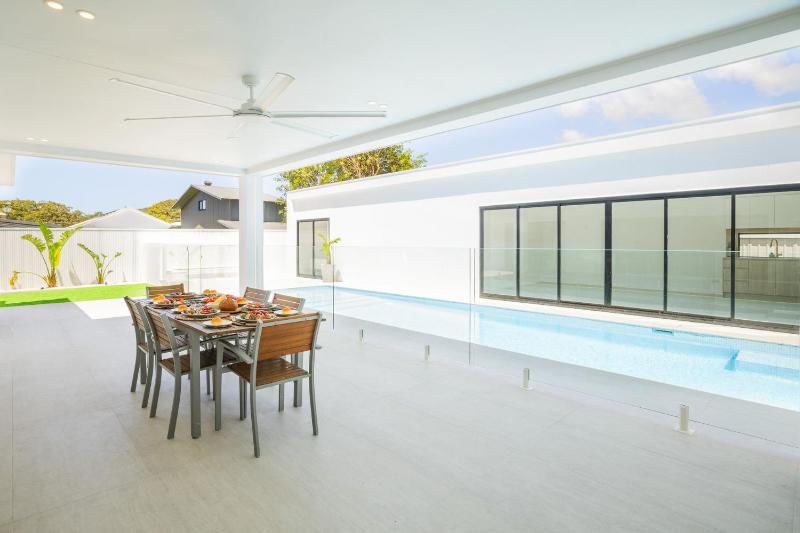 57 Tomaree Road House - Pool Air-con Wi-fi Boat Parking - image 30