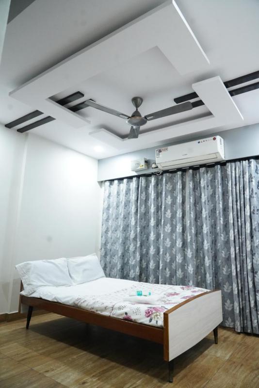 Premium Home Stay at VIP Road - image 9