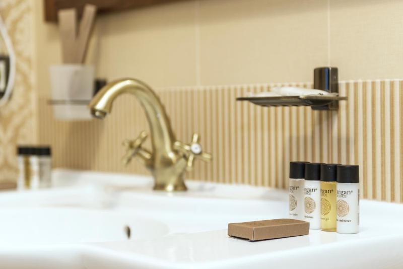 Suite image 3
