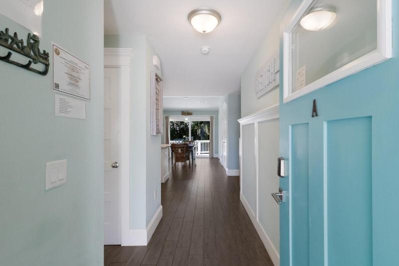Emerald Bay Beach House - image 20
