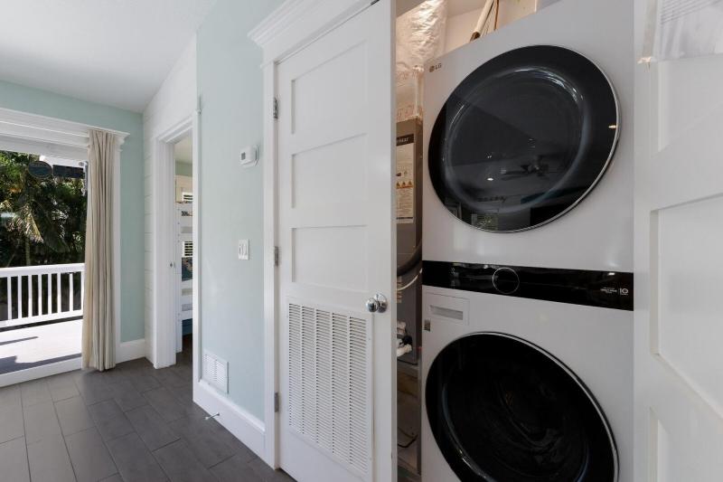 Emerald Bay Beach House - image 25