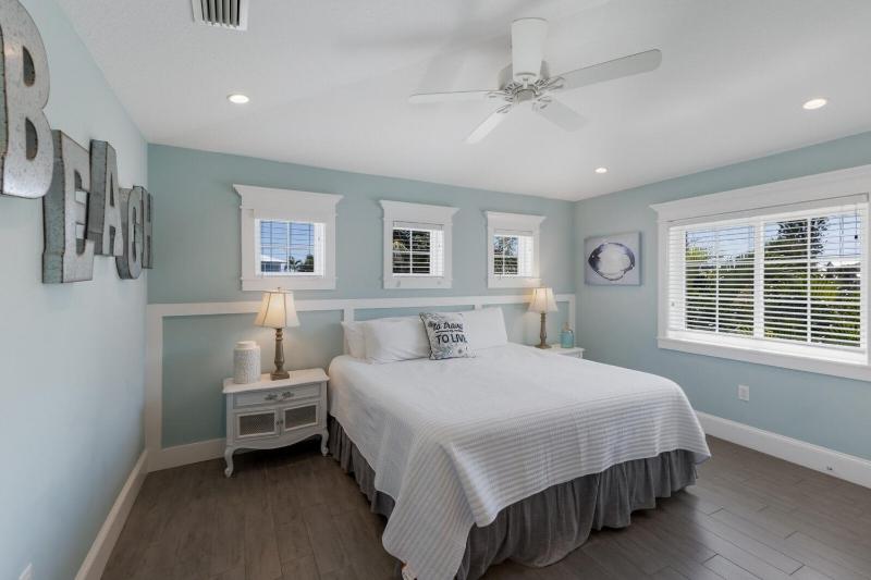 Emerald Bay Beach House - image 33