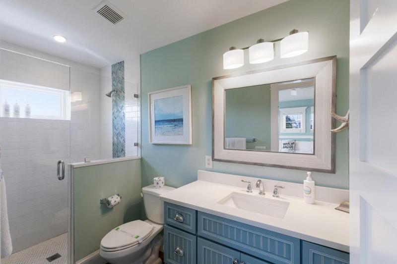 Emerald Bay Beach House - image 26
