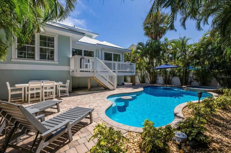 Emerald Bay Beach House - image 19