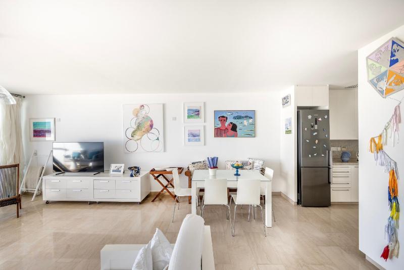 Protaras Seafront Villa Galene Del Mar - image 5
