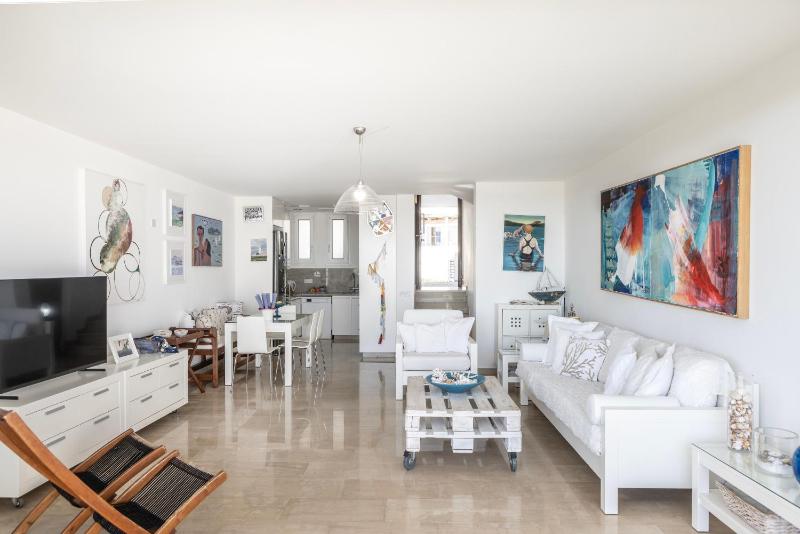 Protaras Seafront Villa Galene Del Mar - image 8