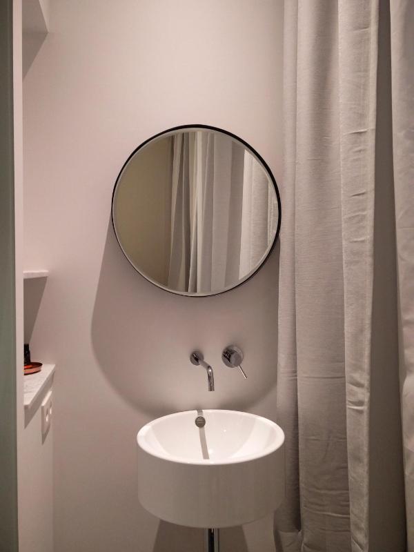 King Room image 4