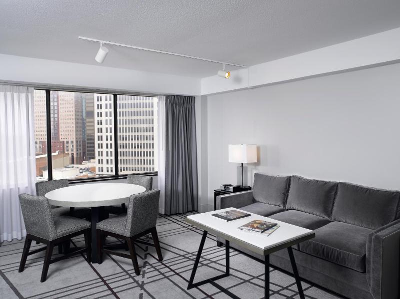 Executive Suite image 3