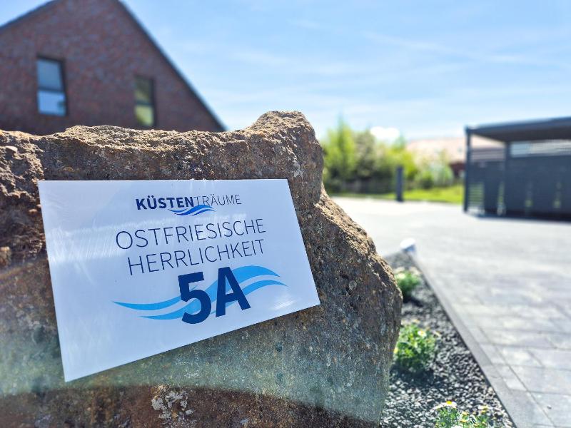 Traumhafte FeWo mit Garten und Sauna an der Küste - image 17