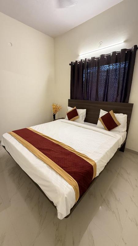 Royal Homes - image 8