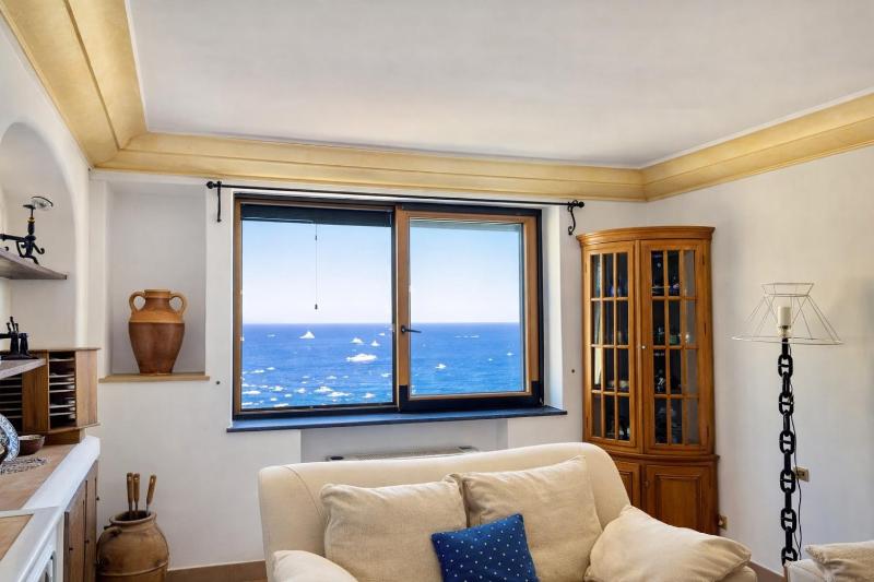 Hotiday Positano Sea View - image 13