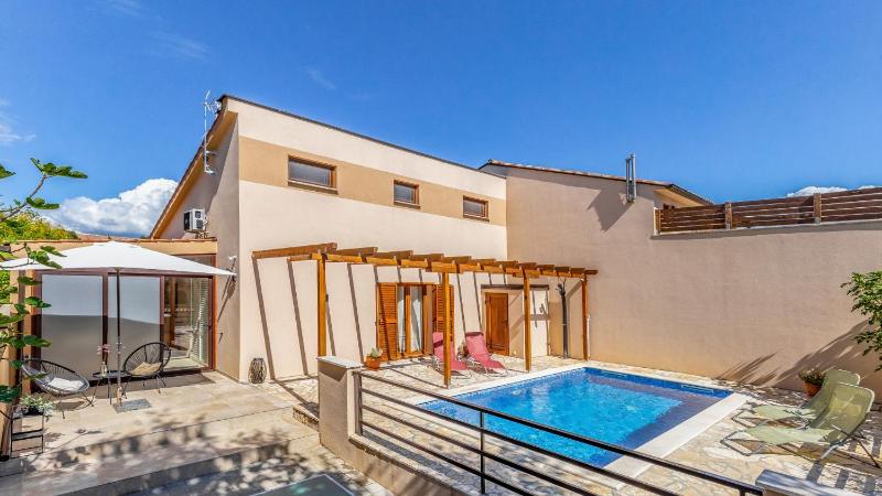 Villa Lona by Villas Guide - image 18