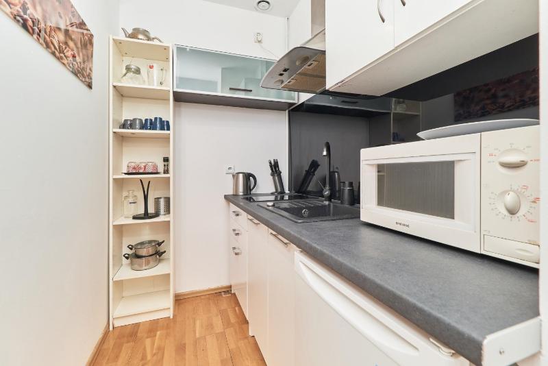 Rynek Apartment The Heart of the City by Noclegi Renters - image 6