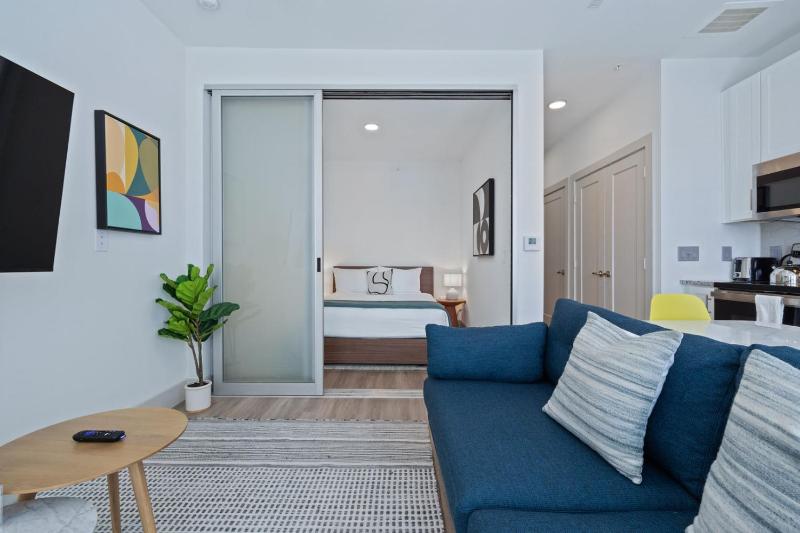 Placemakr Downtown Austin - image 50