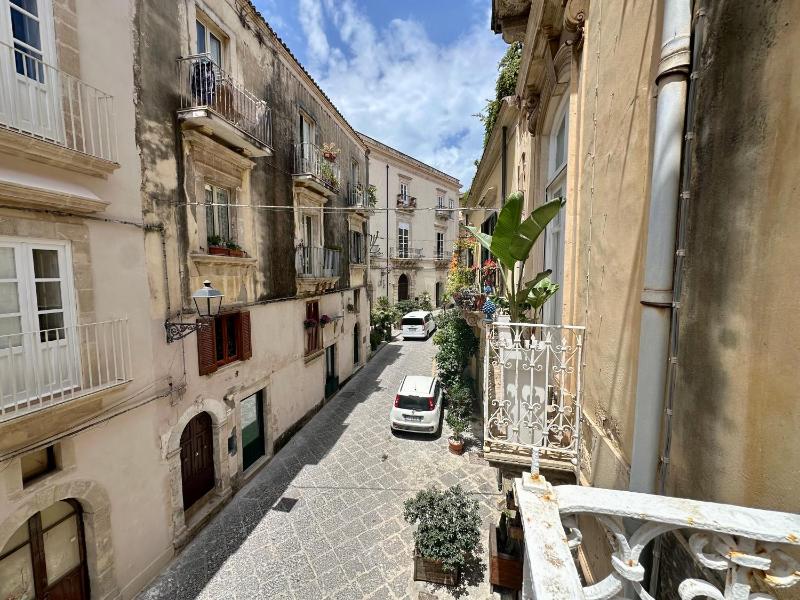 Milonghita Apartment Ortigia by Ortigiaapartments - image 2