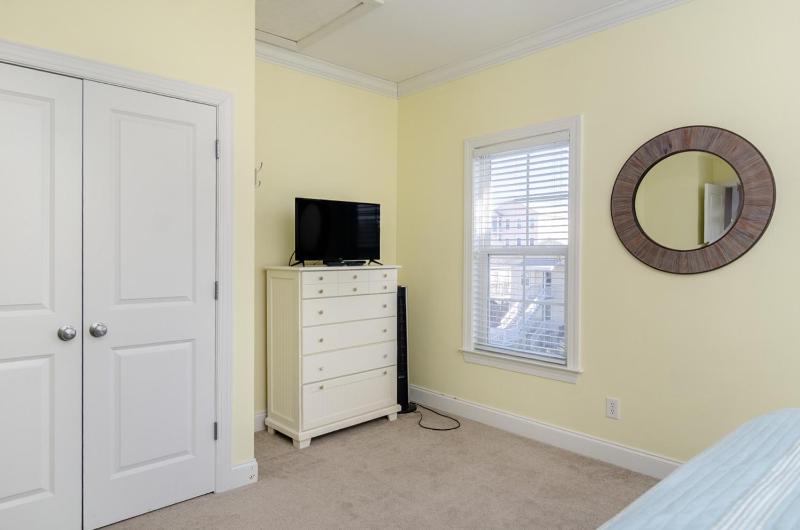 E-Sea Living by Bryant Real Estate - image 36