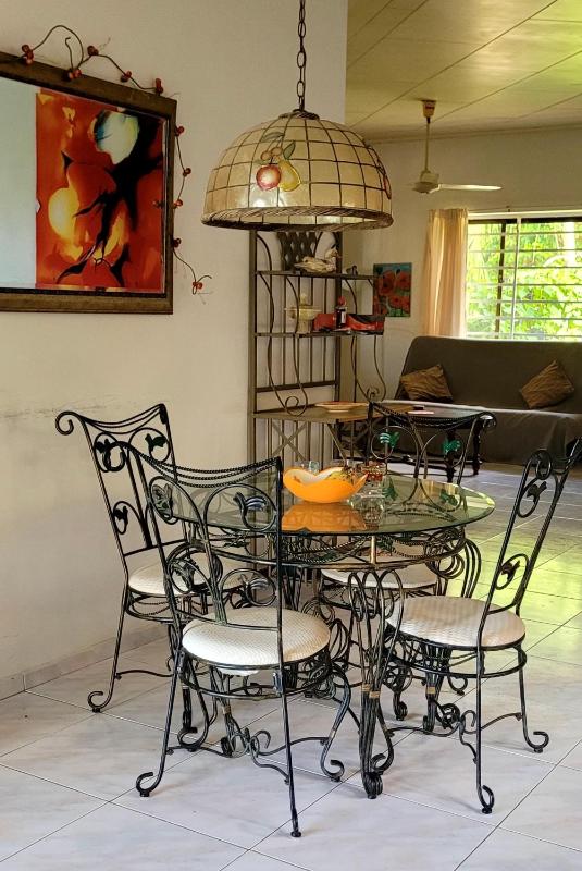 Eigen knusse bungalow met prive zwembad - image 7
