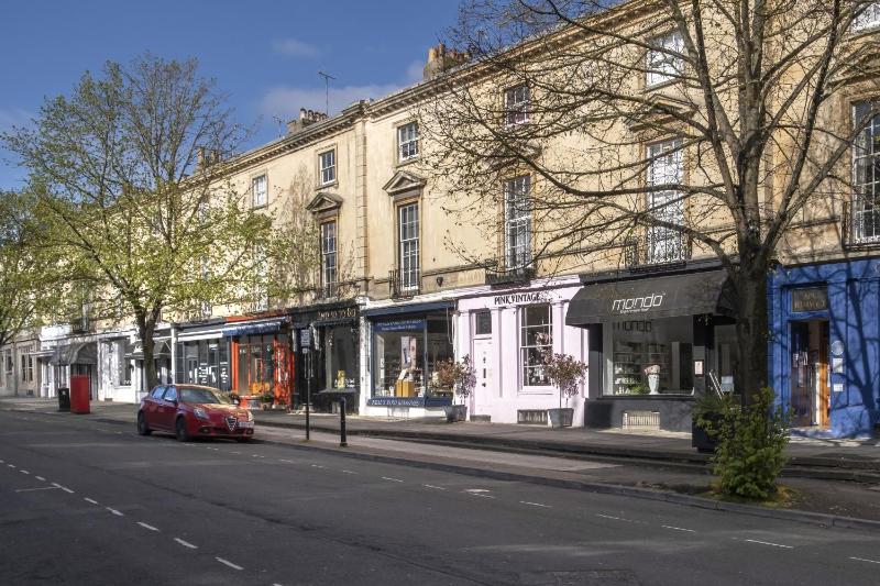 Beautiful Montpellier Retreat - image 39