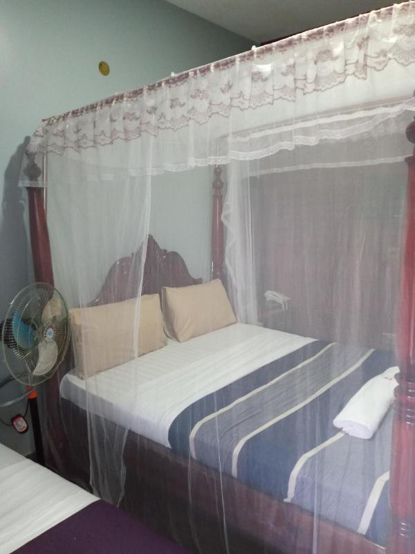 Icon Hotel - image 12