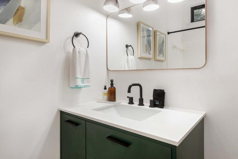 Inman Park Royal 1 BR Beltline Steps - image 36