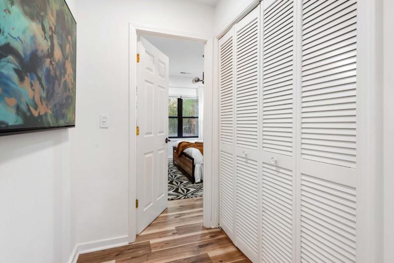 Inman Park Royal 1 BR Beltline Steps - image 8