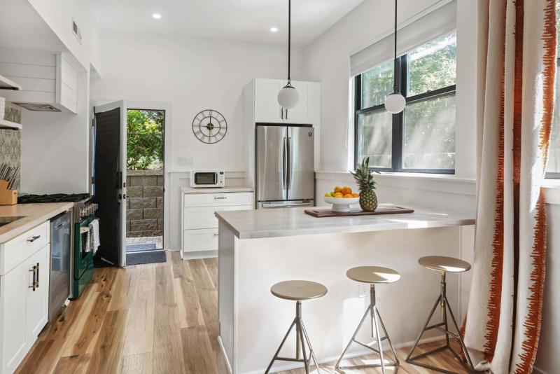 Inman Park Royal 1 BR Beltline Steps - image 14