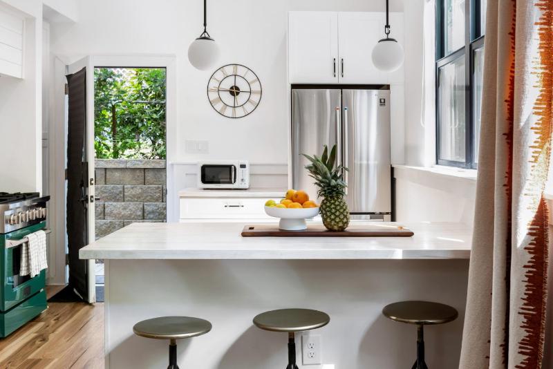 Inman Park Royal 1 BR Beltline Steps - image 6