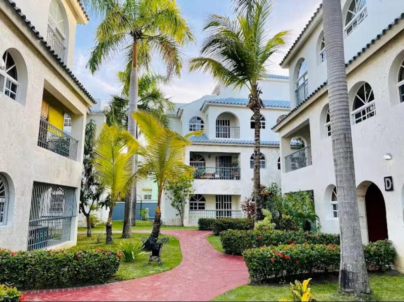 Cozy 2BR 2Bth walk 2 the beach Pool view Wi-Fi - image 6