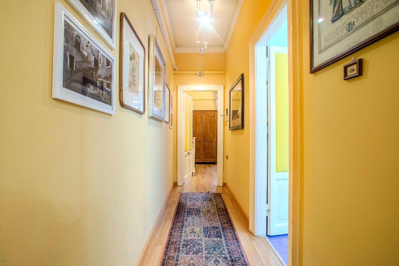 Casa Esvael - Historic Rooms in Verona City Center - image 12
