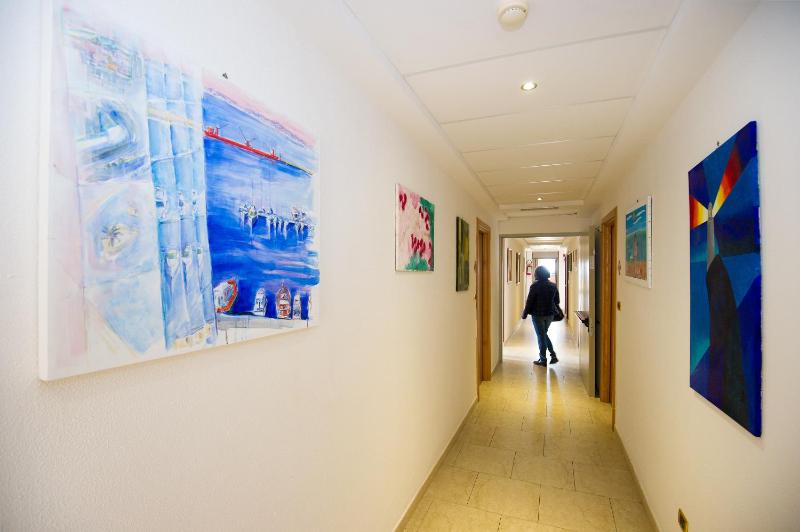 Economy Double Room image 3