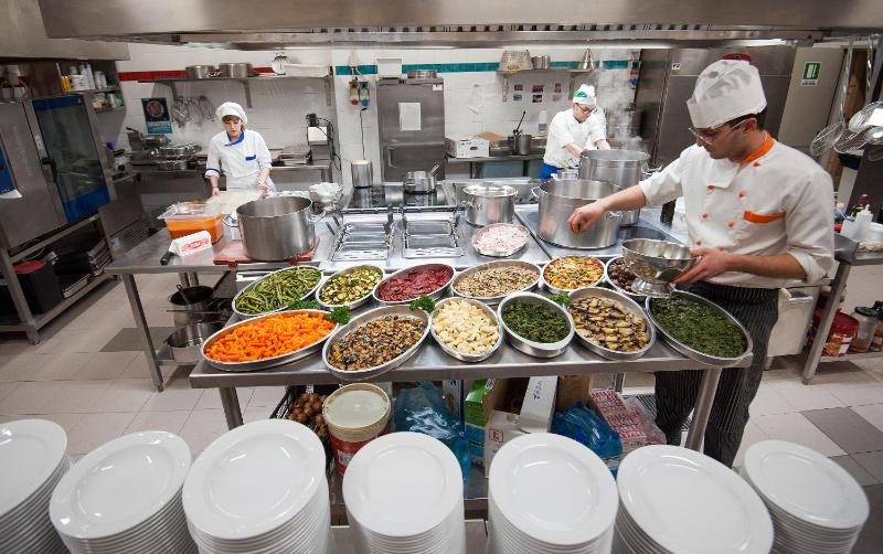 Economy Double Room image 2