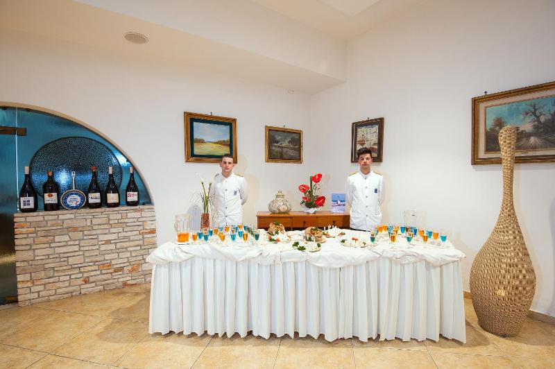 Standard Single Room image 4