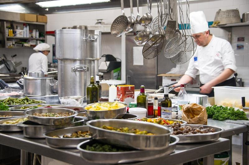 Standard Quadruple Room image 3