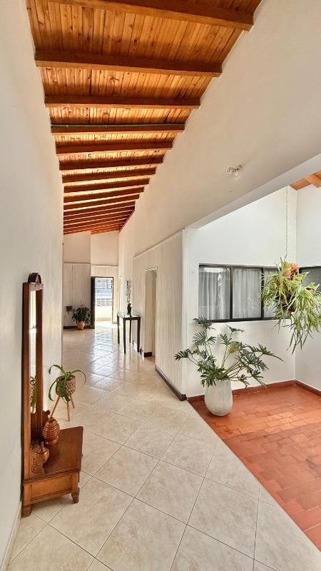 Private room Laureles Estadio la 70 Fast WIFI - image 13