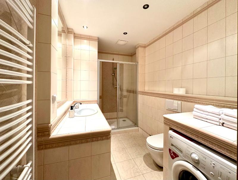 Slunecni Lazne Apartments - image 43