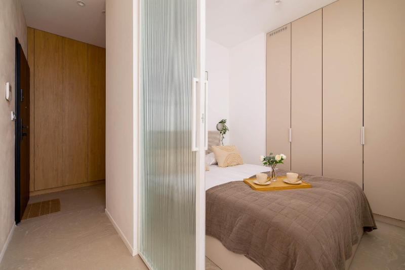 Nowoczesny Apartament w Katowicach z Balkonem w Pobliżu Spodka by Noclegi Renters - image 5