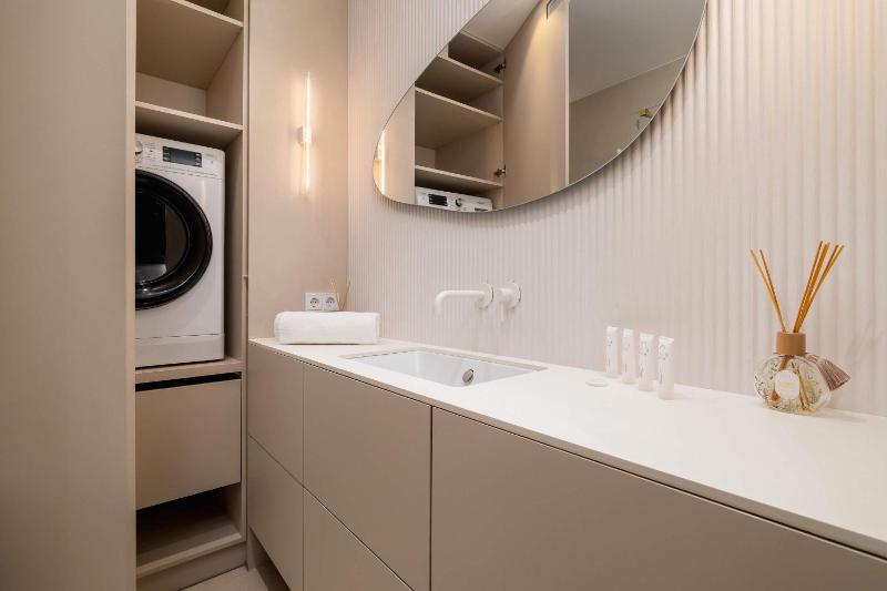 Nowoczesny Apartament w Katowicach z Balkonem w Pobliżu Spodka by Noclegi Renters - image 4