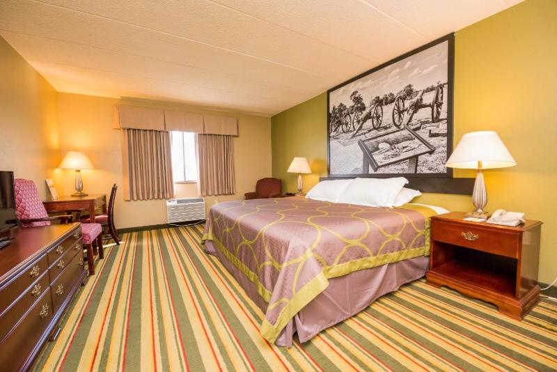 King Room - Non-Smoking image 3