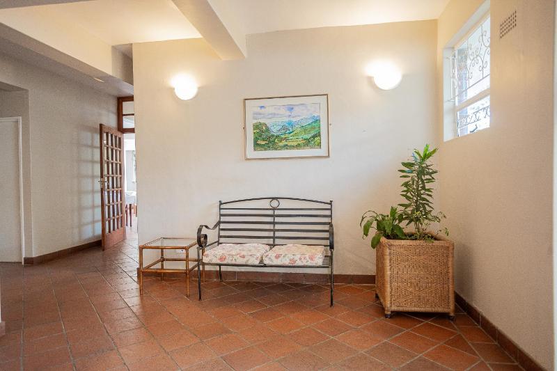 Baines Bed & Breakfast - image 9